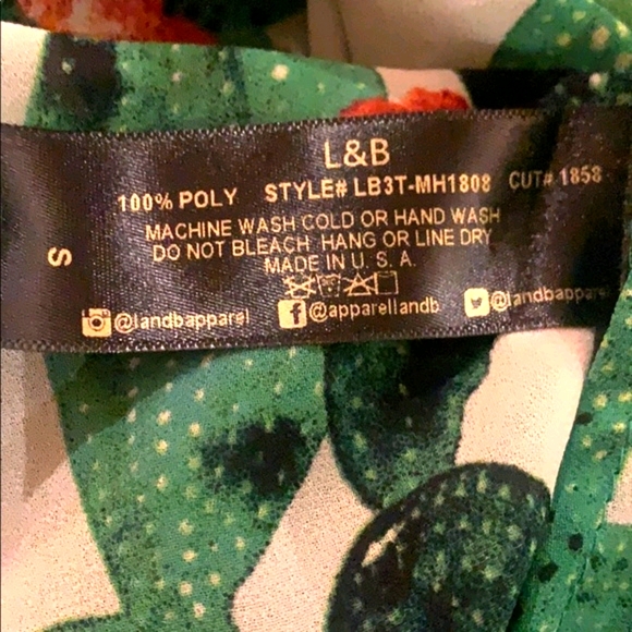 Beautiful L&B Cactus semi sheer Tunic - Picture 7 of 7